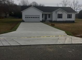 431 Westwood Ln, Estill Springs, TN 37330