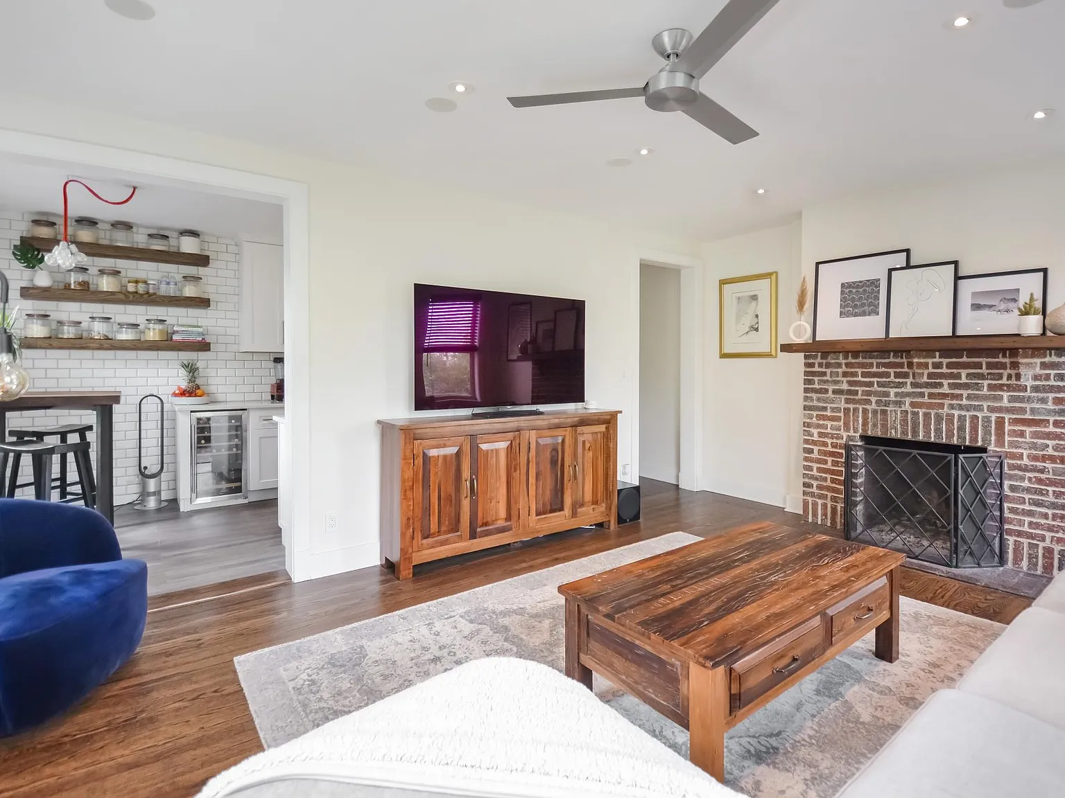 100 E Palisade Ave — Photo 4