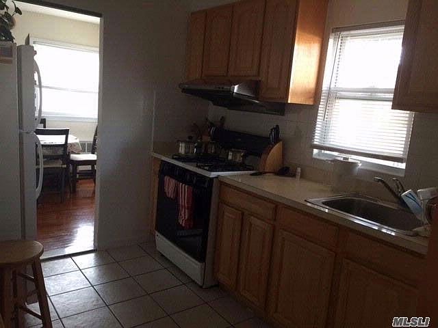 1st image of 24 Elliot Dr
