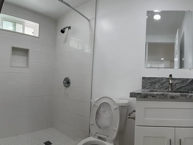 1813 11th St #2 — Photo 3