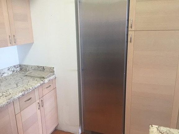 5th image of 2121 N Bayshore Dr Penthouse 1407