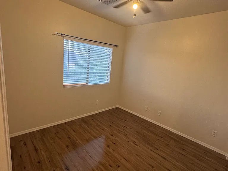 28007 N Muscovite Dr — Photo 37