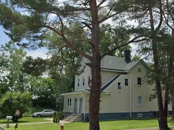 37 Riverside Ave, Little Ferry, NJ