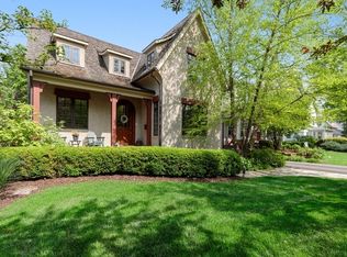 1351 Edgewood Rd, Lake Forest, IL 60045