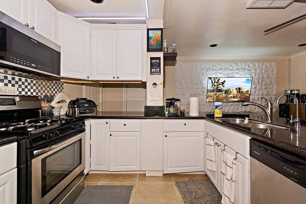 Palm Springs, CA 92264