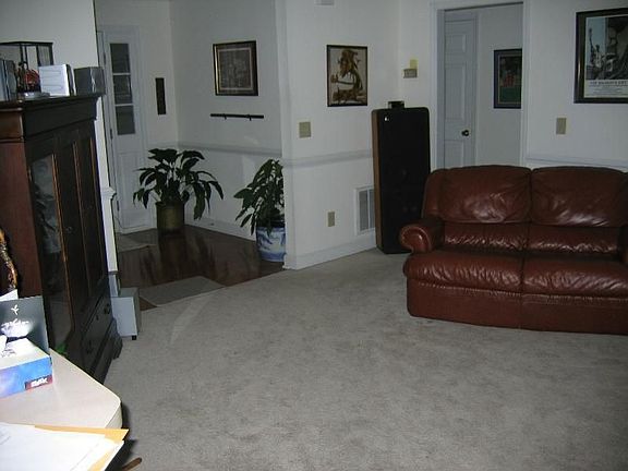 3rd image of 1116 Parliament Lake Dr