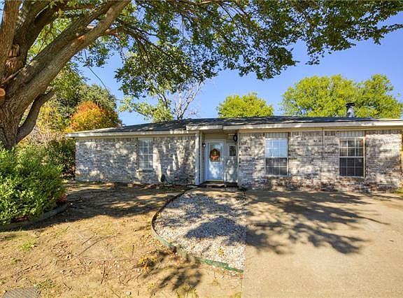 2nd image of 3 Fort Worth Ct
