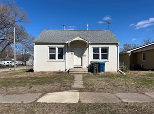 1152 Ackermant St, Waterloo, IA 50703