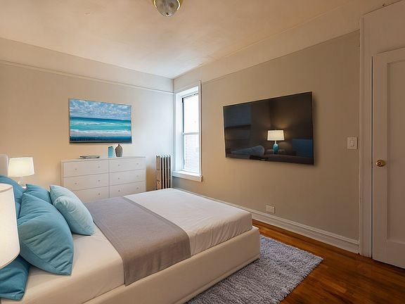 5th image of 514 W 213th St APT 2E