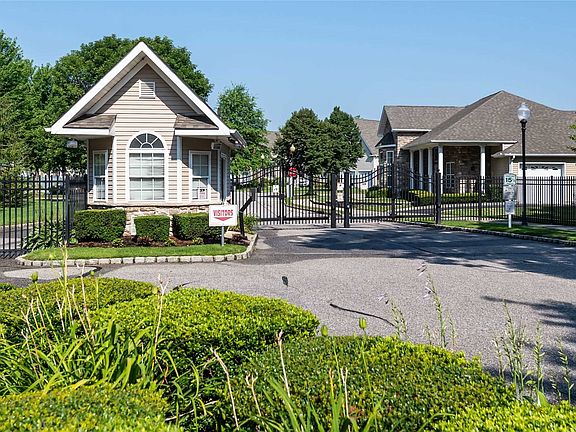 2nd image of 73 Meadow Pond Cir 73