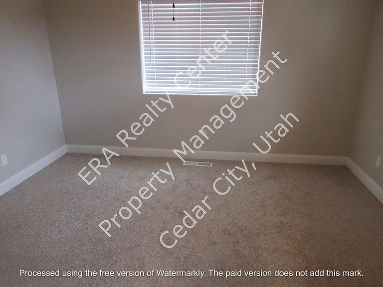352 W 400 N #D1 — Photo 13