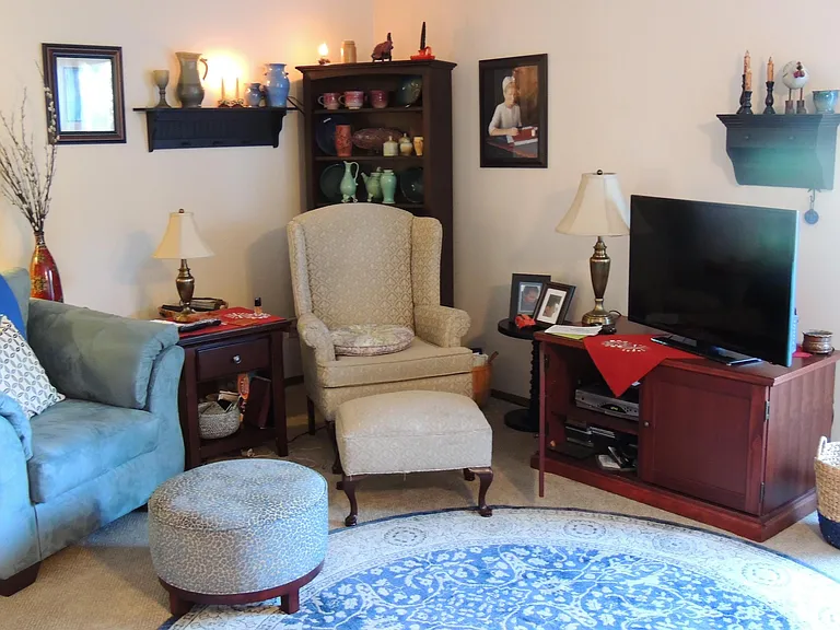 109 McGrew Dr — Photo 8