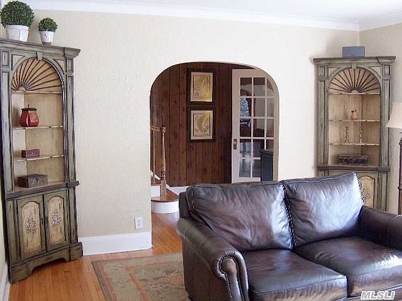 4th image of 53 Lake Dr S