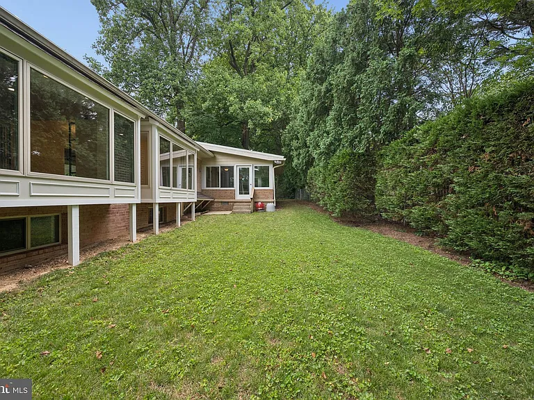7016 Hopewood St — Photo 61