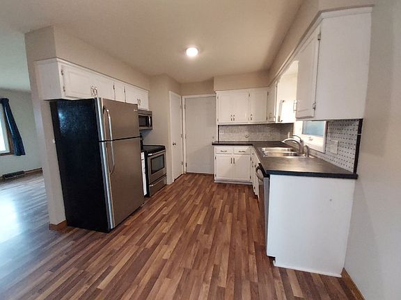 3rd image of 1353 State St