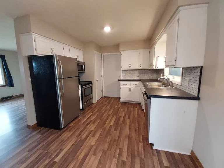 1353 State St — Photo 3