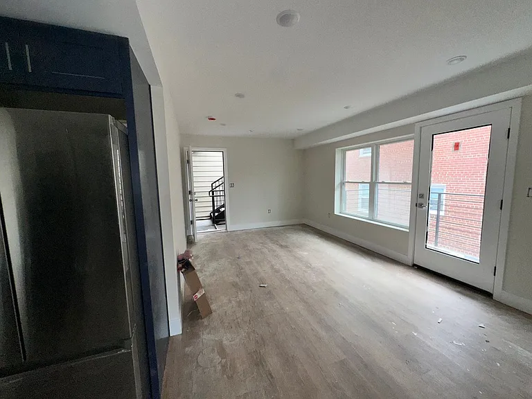 52nd Street Residences — Photo 32