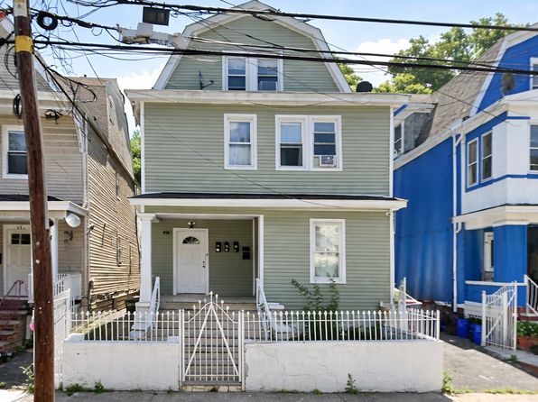 870 S 18th St Floor 3