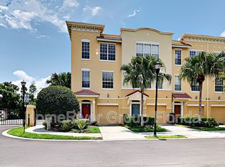 3102 Bayshore Oaks Dr, Tampa, FL 33611