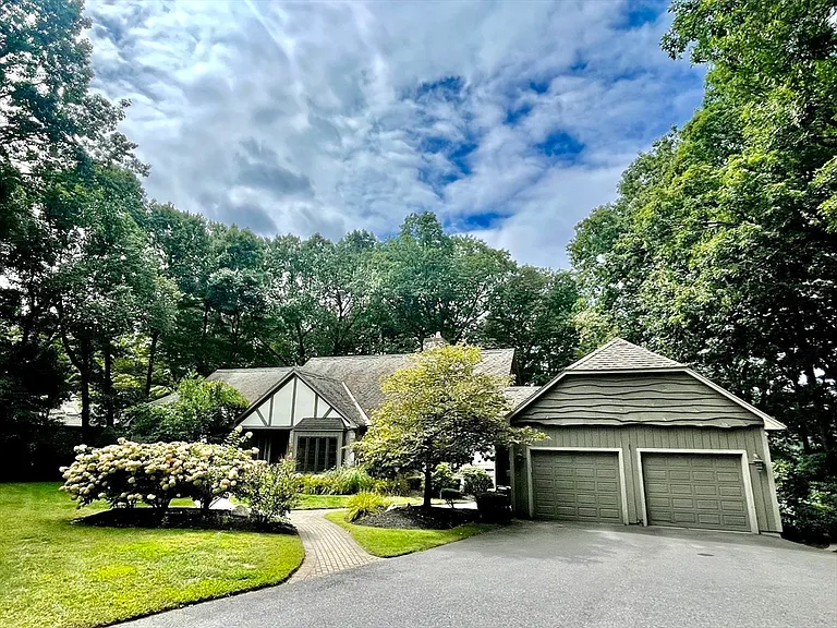 81 Bonny Ln — Photo 8