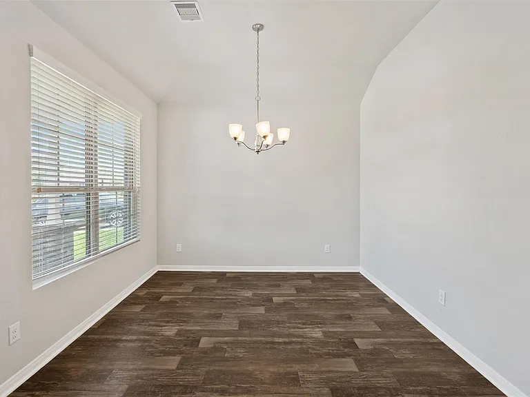 5126 Chester Springs Ln — Photo 9