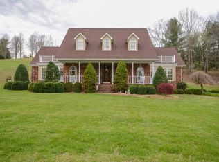719 Quail Hollow Dr, Elizabethton, TN 37643