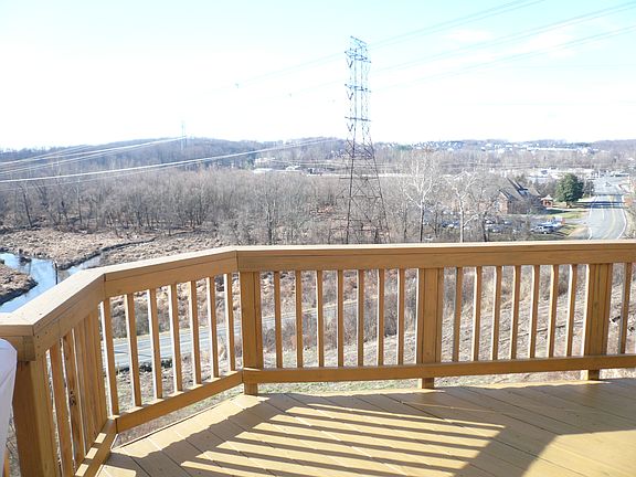 3rd image of 2378 Battery Hill Cir