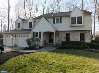 13 Greentree Dr, Burlington, NJ 08016