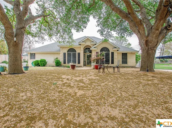 812 Indian Trl, Salado, TX 76571