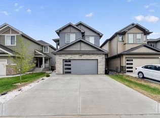 1231 26th St NW, Edmonton, AB T6T2J9