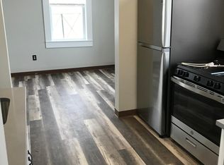 26 Maple St #6, Hinsdale, MA 01235