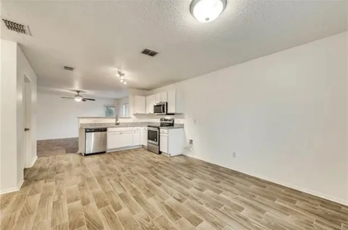 7782 Concordia Ln — Photo 3