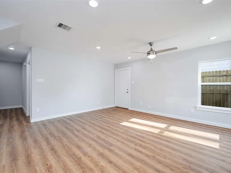 6004 Wedgefield St #A — Photo 4