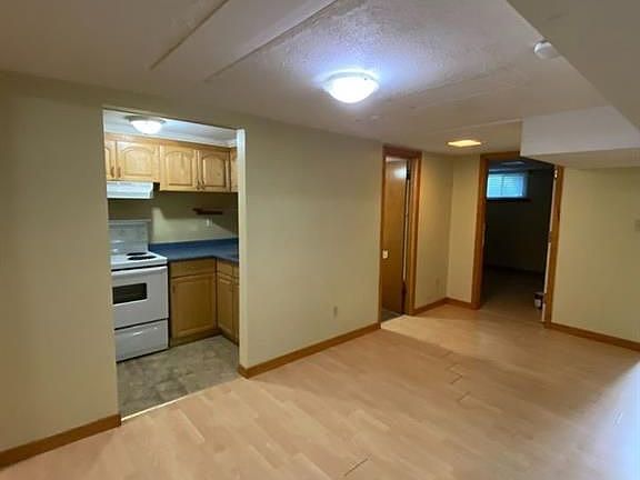 3rd image of 95 College Ave W #C