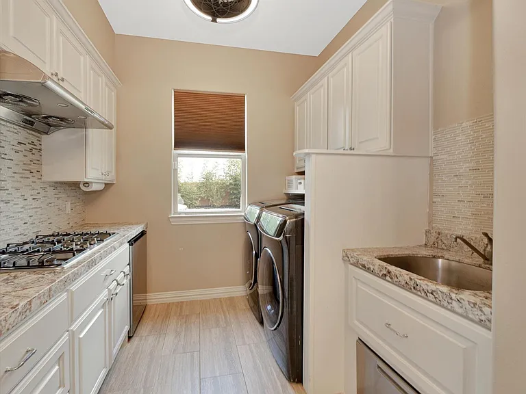 2131 Camden Creek Ln — Photo 17