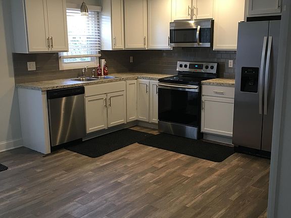 2nd image of 8523 Kellydale St NW