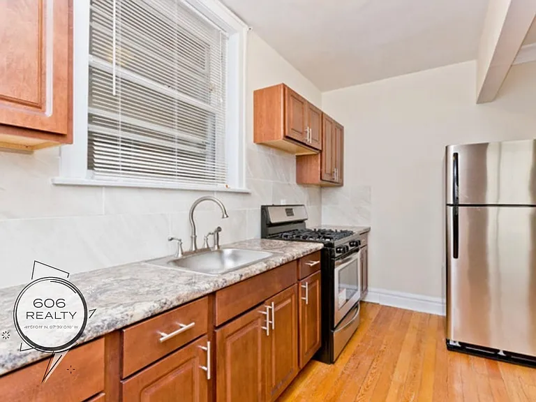 6833 W 21st St #1E — Photo 2