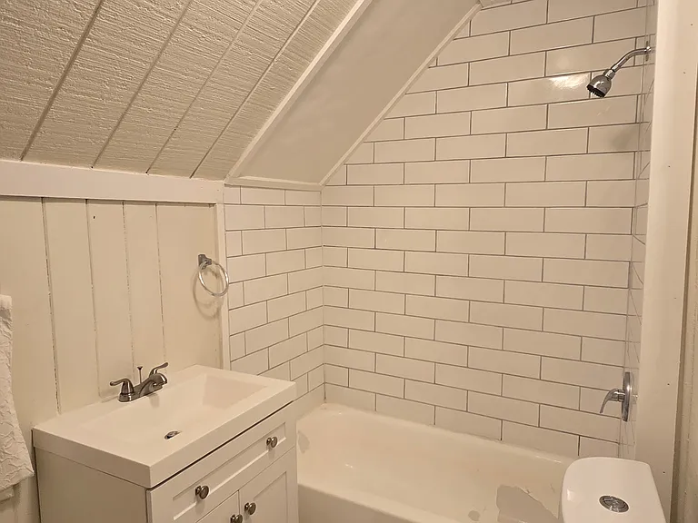 288 Germania St #2 — Photo 4