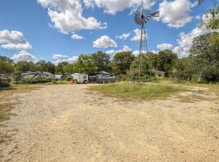 1114 Spotted Horse Trl, Dale, TX 78616