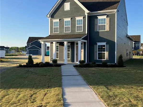 207 Iris Cir, Moyock, NC 27958