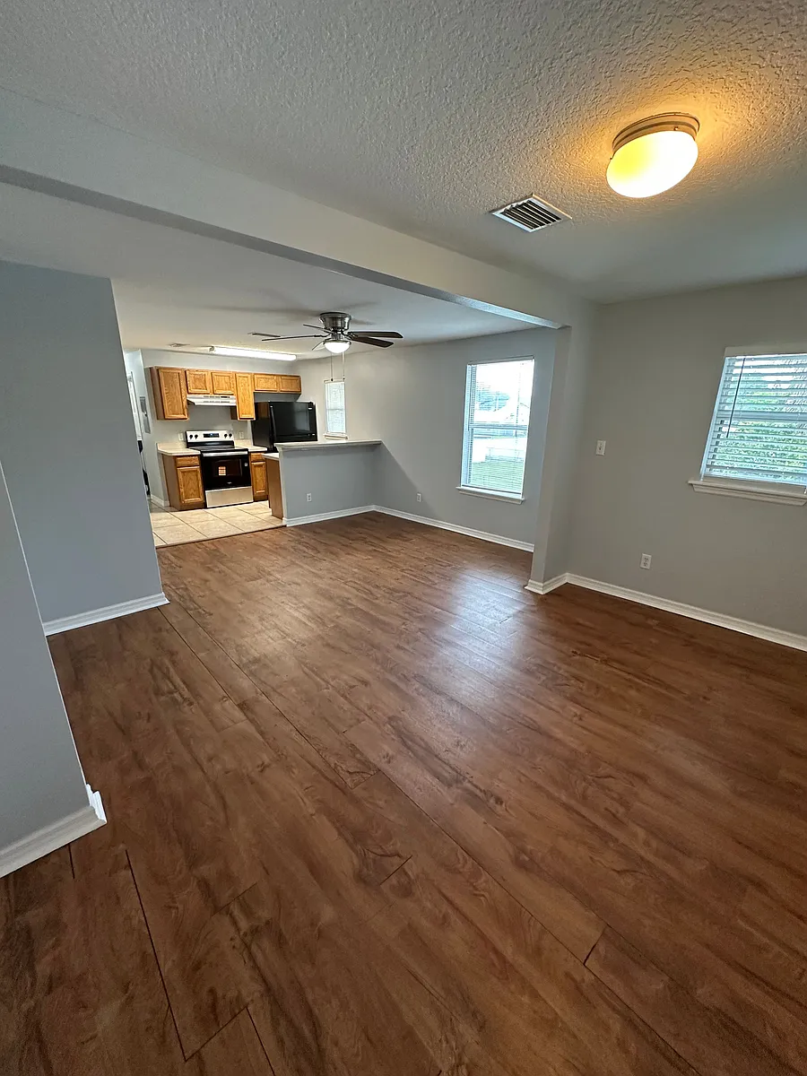 Building Photo - 821 Ohio Ave #4