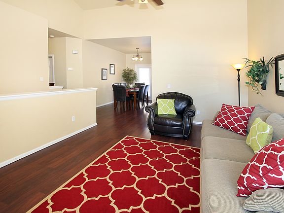 Wood laminate flooring