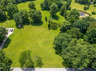 3820 Carriage Hill Dr, Crestwood, KY 40014