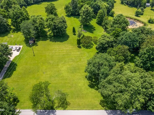 3820 Carriage Hill Dr, Crestwood, KY 40014