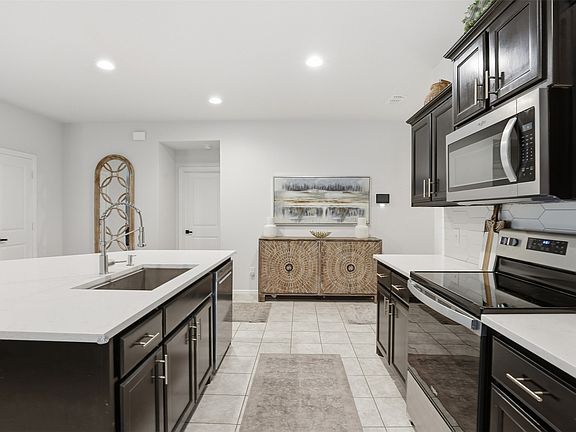 5th image of 3408 Valley Bend Dr