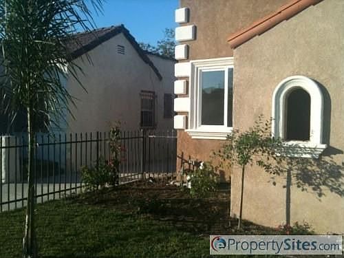 3rd image of 1527 W 64th St