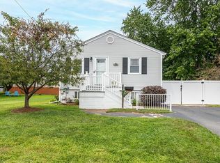 140 Carman St, Cranston, RI 02910