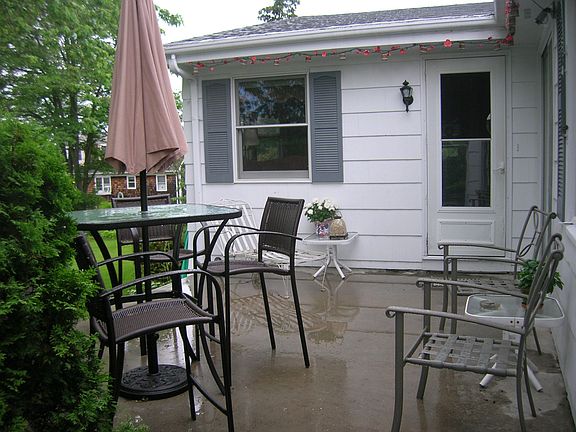 3rd image of 35 Shannon Ave