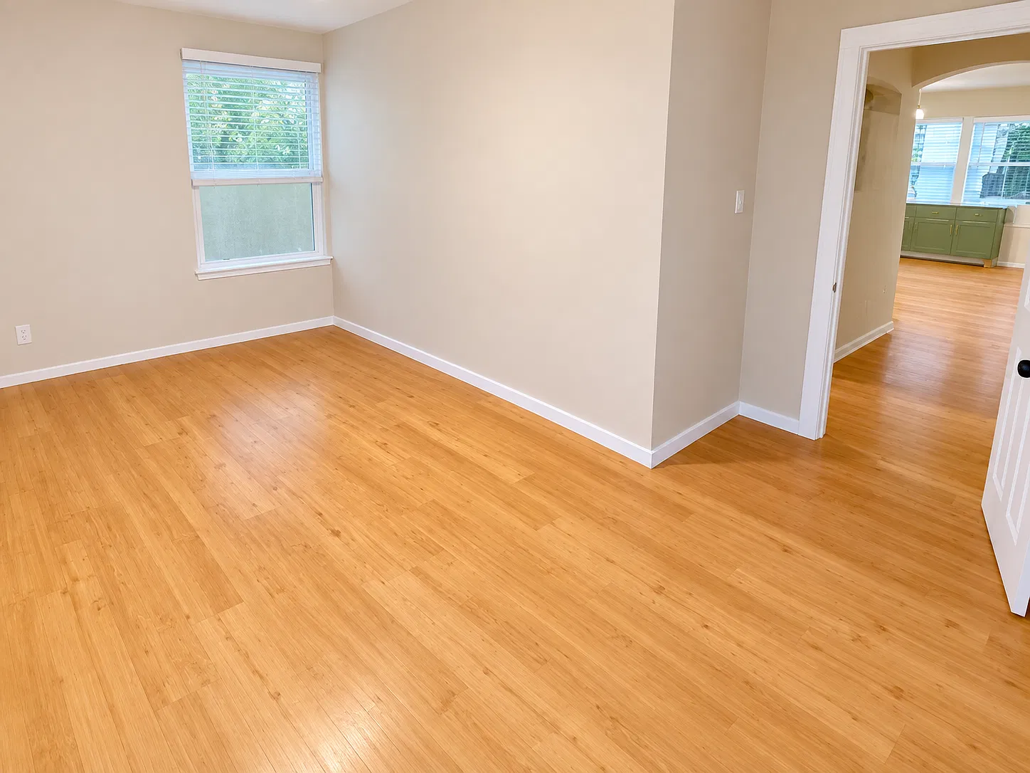 4 bed, 2913 sqft, $550 — Photo 3