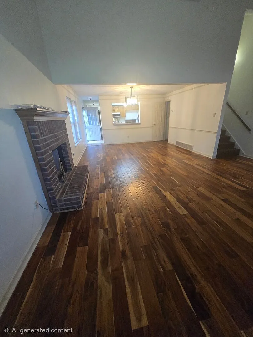 Spacious 3 bedroom 2 bath townhome for lease — Photo 4